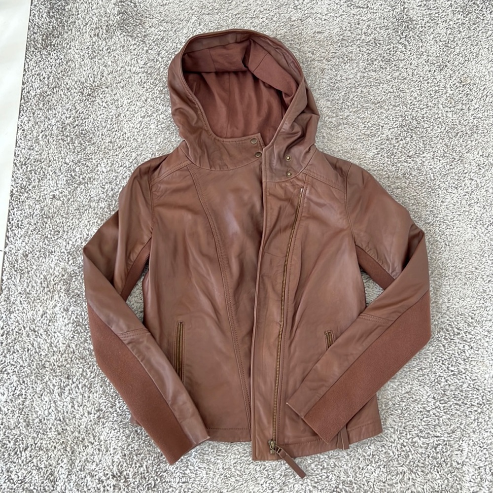 Hinge leather jacket